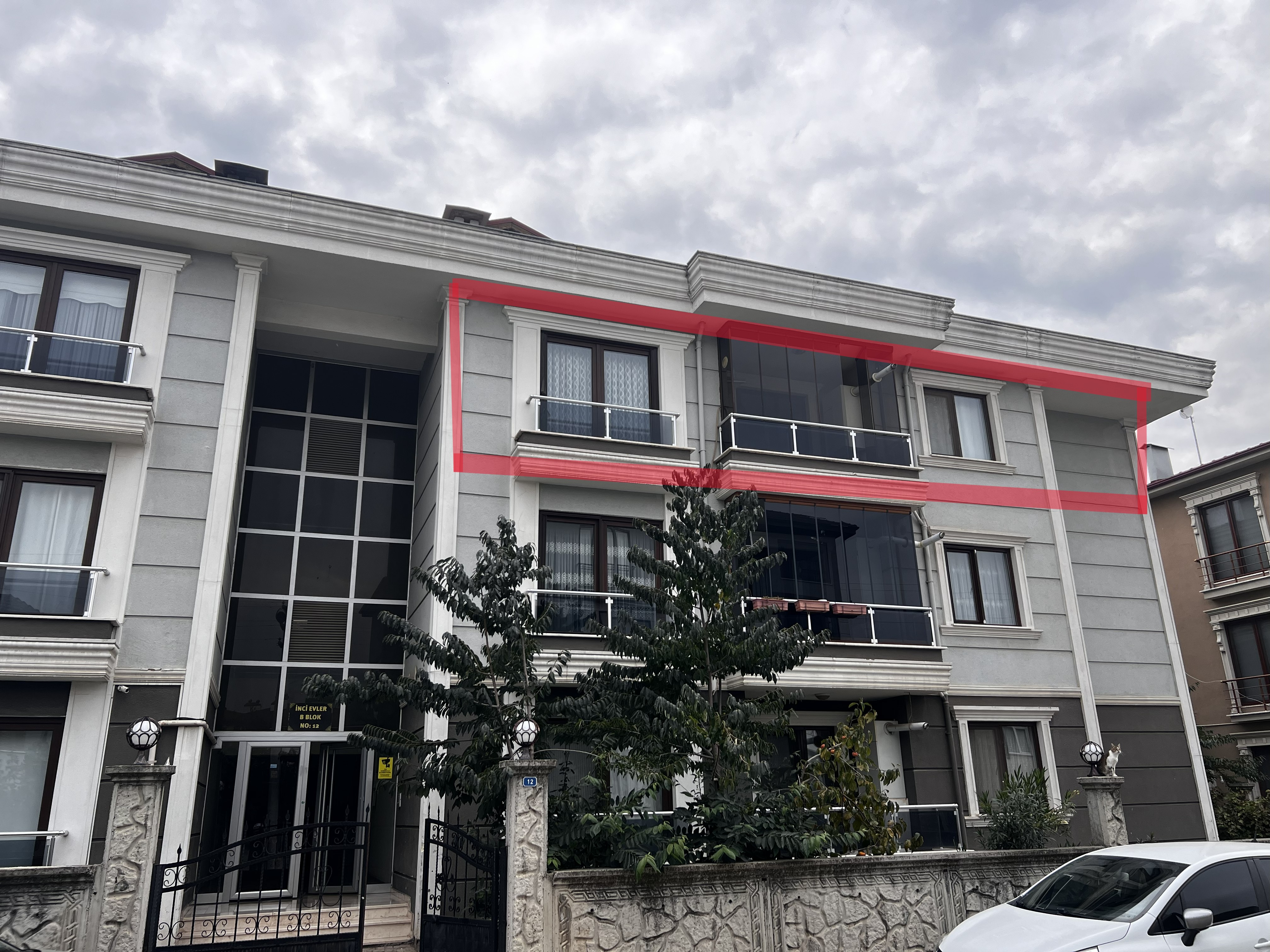 ALPER ATALA GAYRİMENKUL İNCİ EVLER SİTESİ 235 M2 5+1 SATILIK DUBLEKS